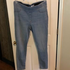 OLD NAVY mid rise super skinny jegging size 18